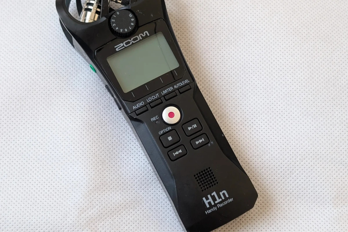 Location Zoom H1n - Lightyshare