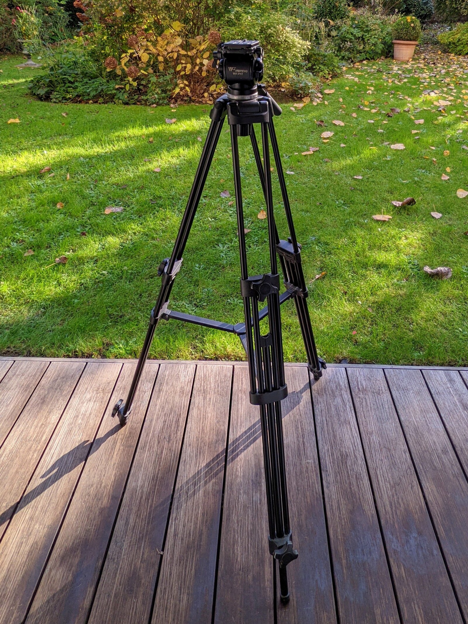 Trépied vidéo Weifeng Wf-717 - Photo 4 sur 4