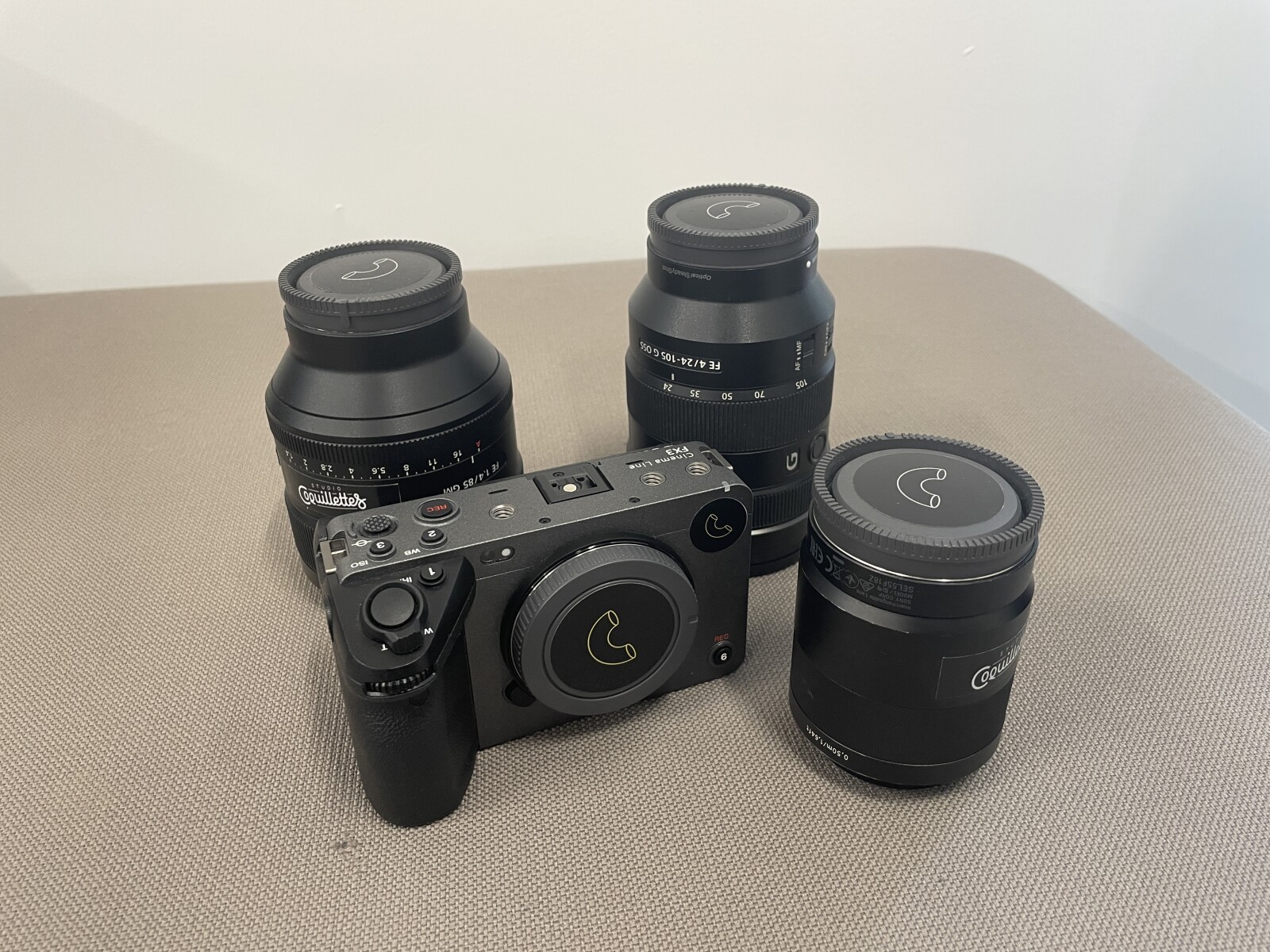 Sony Alpha 7 III + 2 Objectifs au choix - Photo 2 sur 4