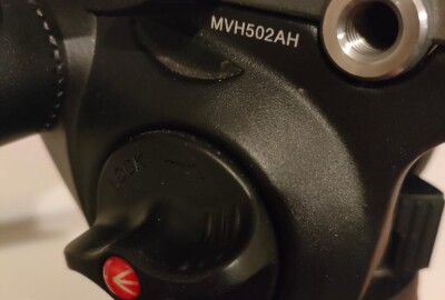Location Manfrotto Trépied avec tête fluide Manfrotto