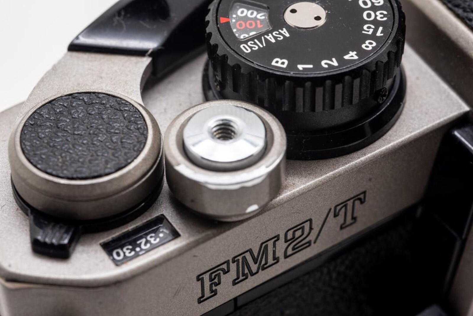 Nikon FM2-T Argentique (modèle Titane) - Photo 2 sur 5