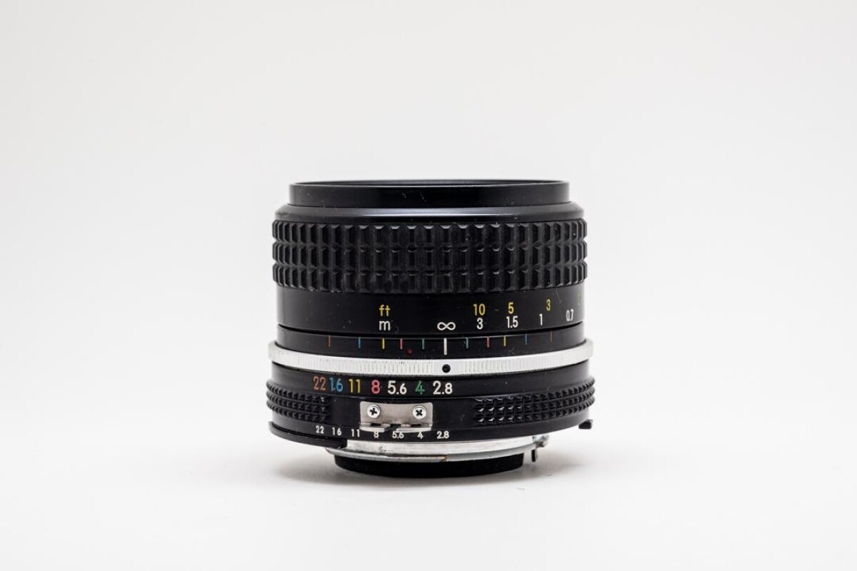 Location Nikon 24mm f/2.8 AiS Parfait état  - Lightyshare