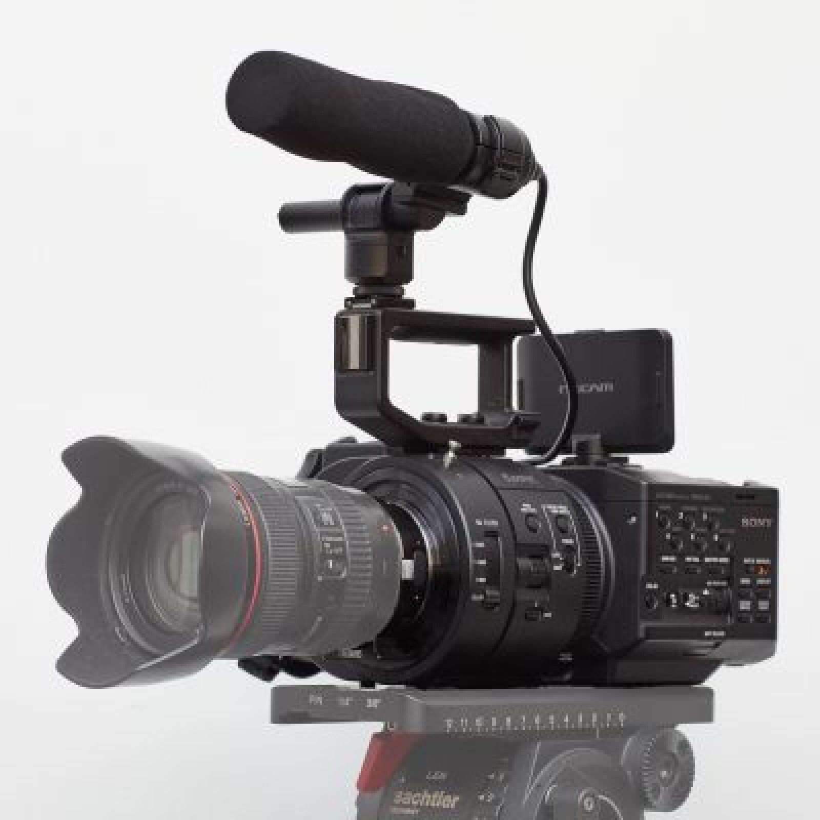 Sony NEX FS700  (Monture Canon EF) - Photo 2 sur 5