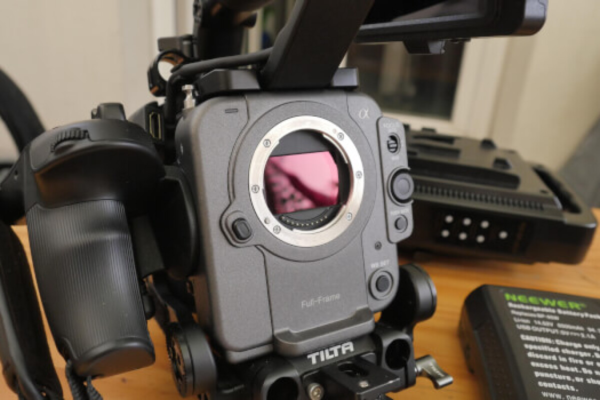 Location Pack tournage FX6 / NIkon AIS / Ecran / Pied - Lightyshare