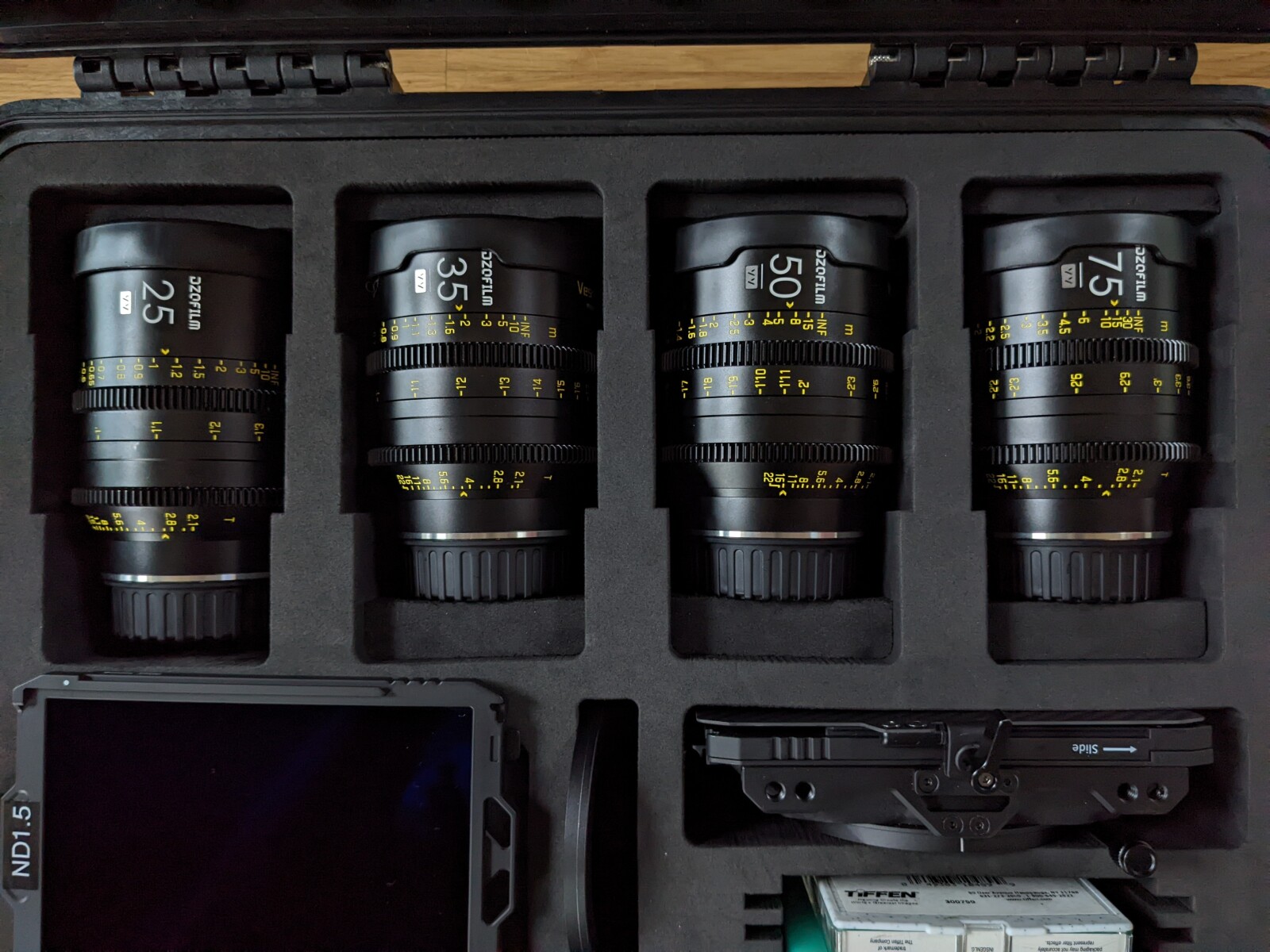 Kit objectif ciné DZOFilm Vespid Prime monture EF 4objectifs + mattebox + filtre IRND - Photo 1 sur 1