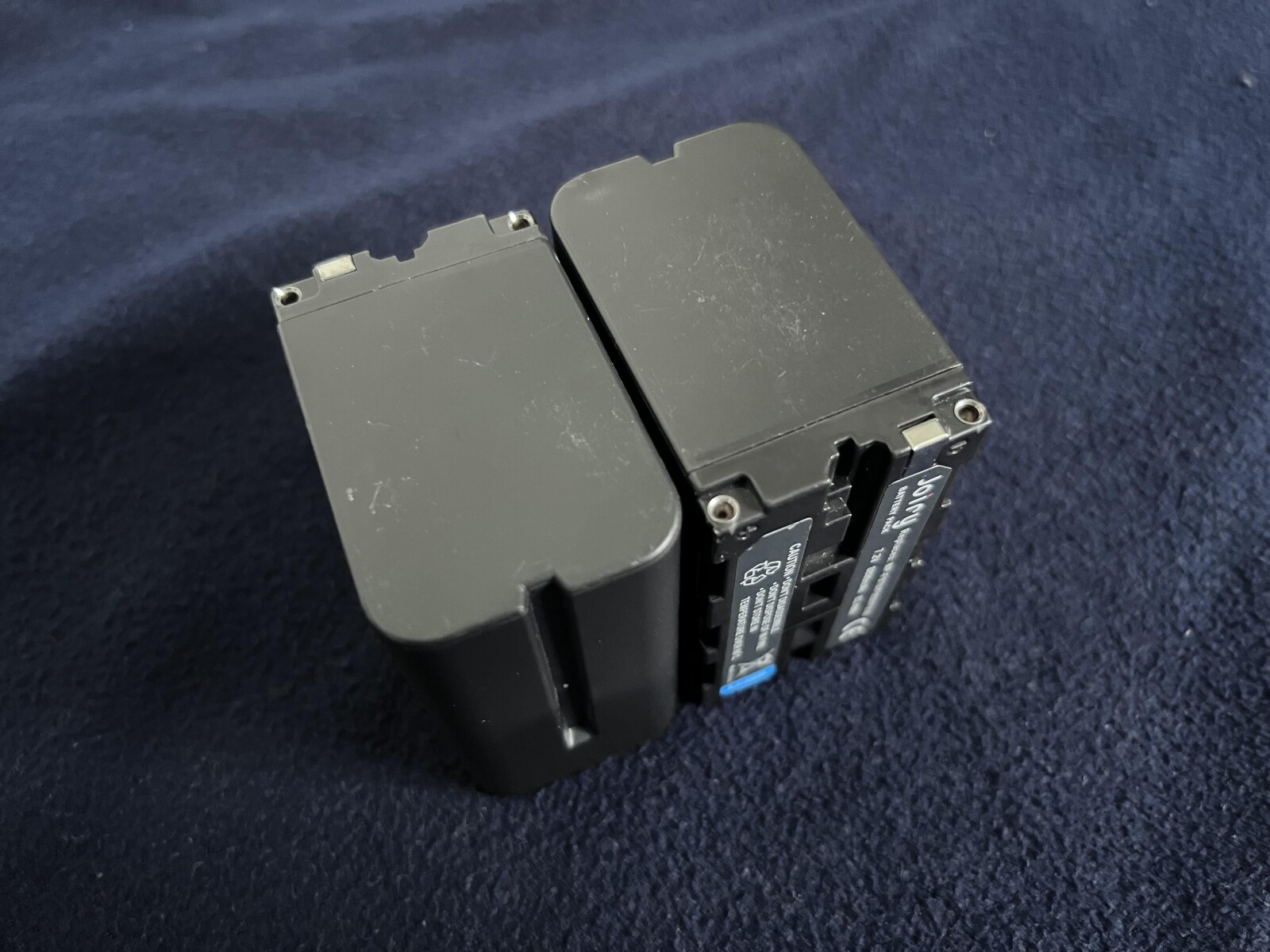 Batterie de rechange compatible NP-F960/NP-F970 - Photo 3 sur 4
