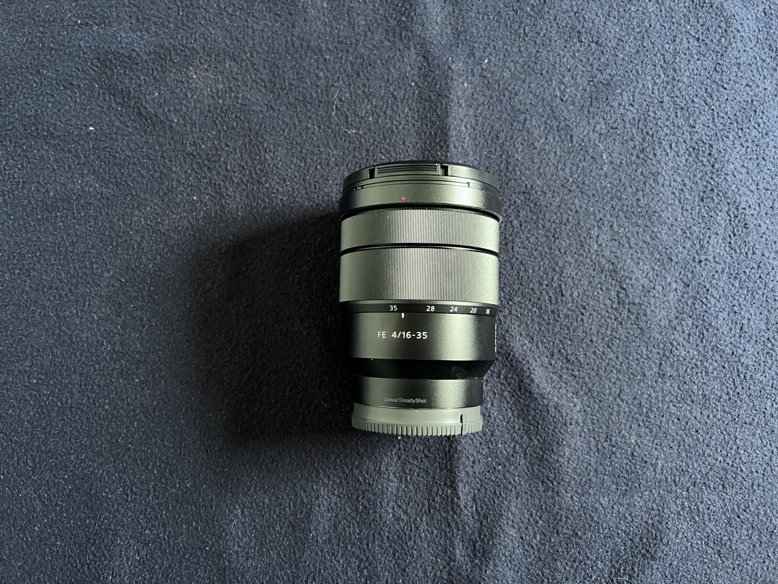 Objectif Sony FE 16-35mm - Photo 2 sur 3