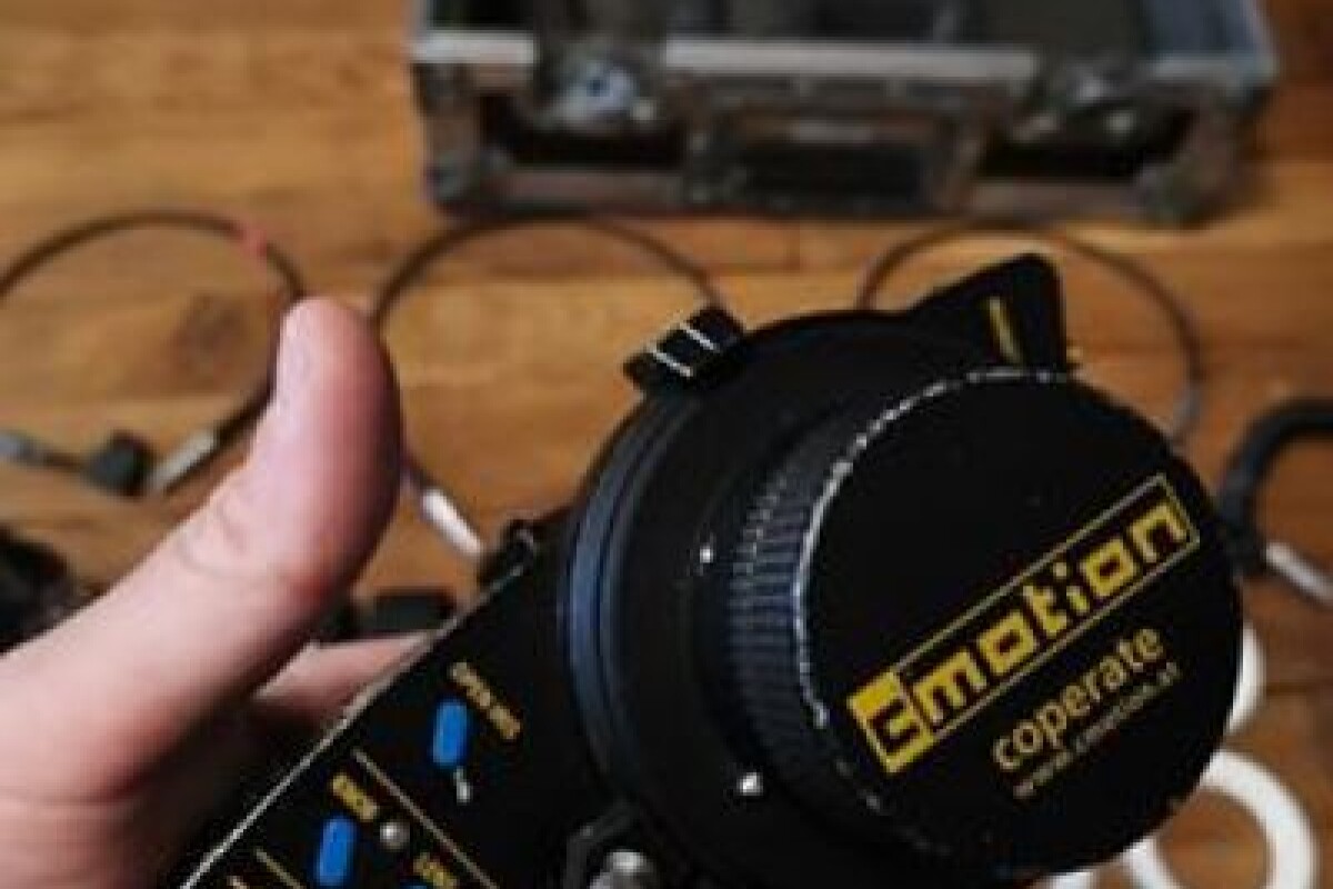 Location Follow focus HF CMOTION - Lightyshare