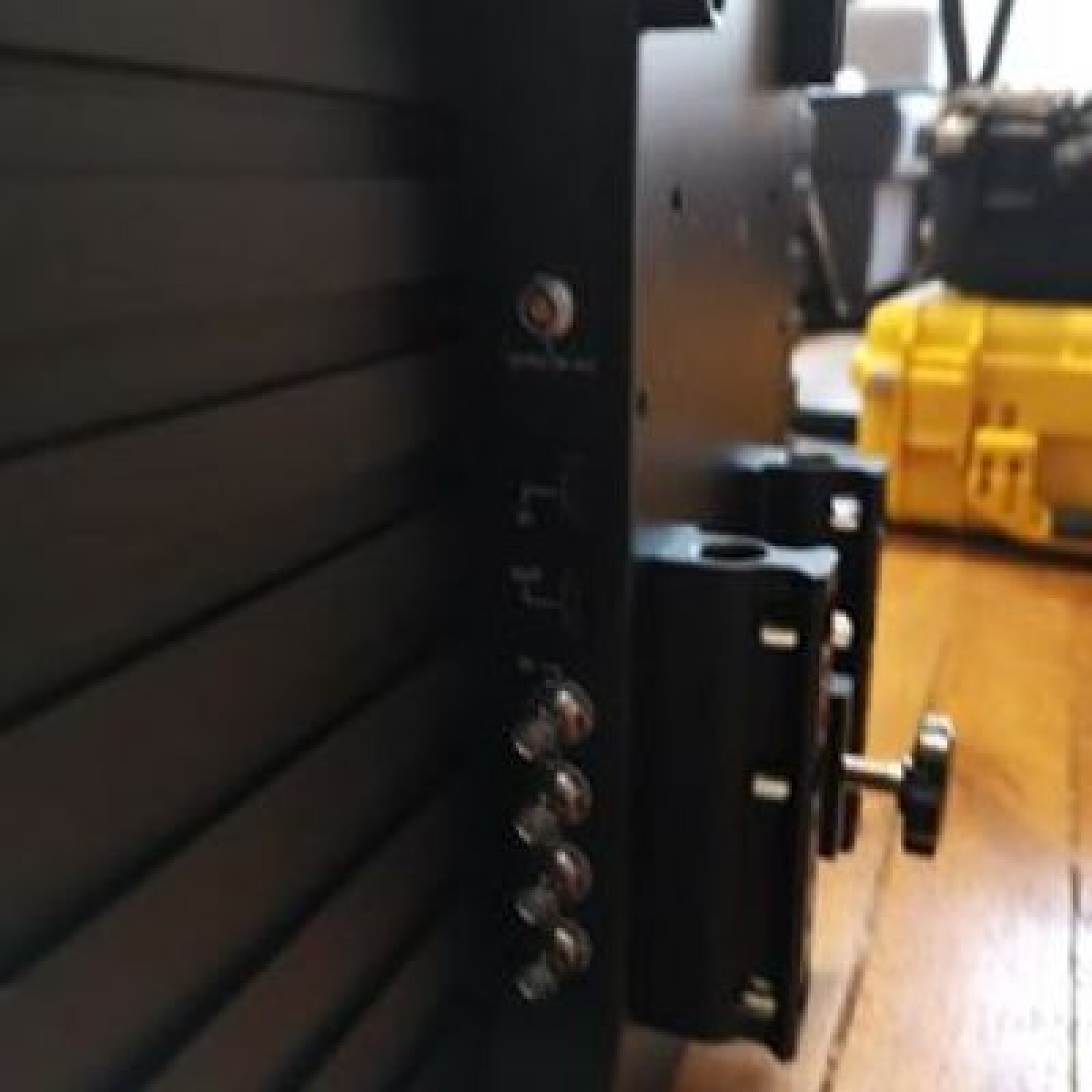 Moniteur 24 pouces SmallHD 2403L - Photo 2 sur 3