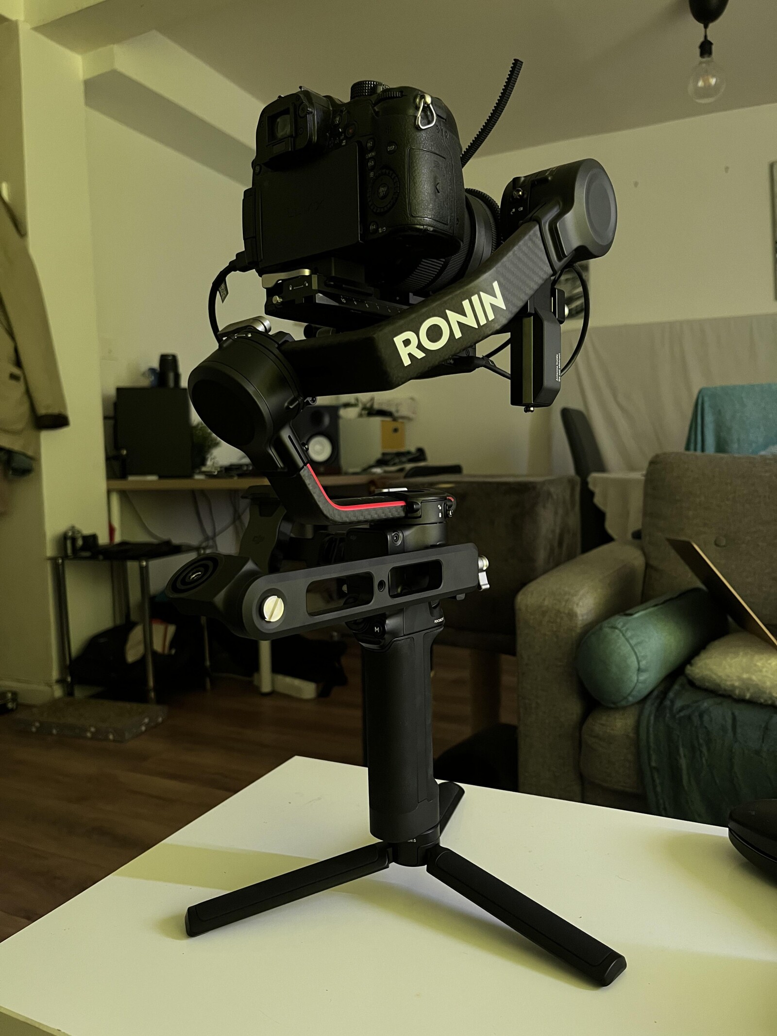 Stabilisateur Dji Ronin S2 Pro Combo - Photo 2 sur 7