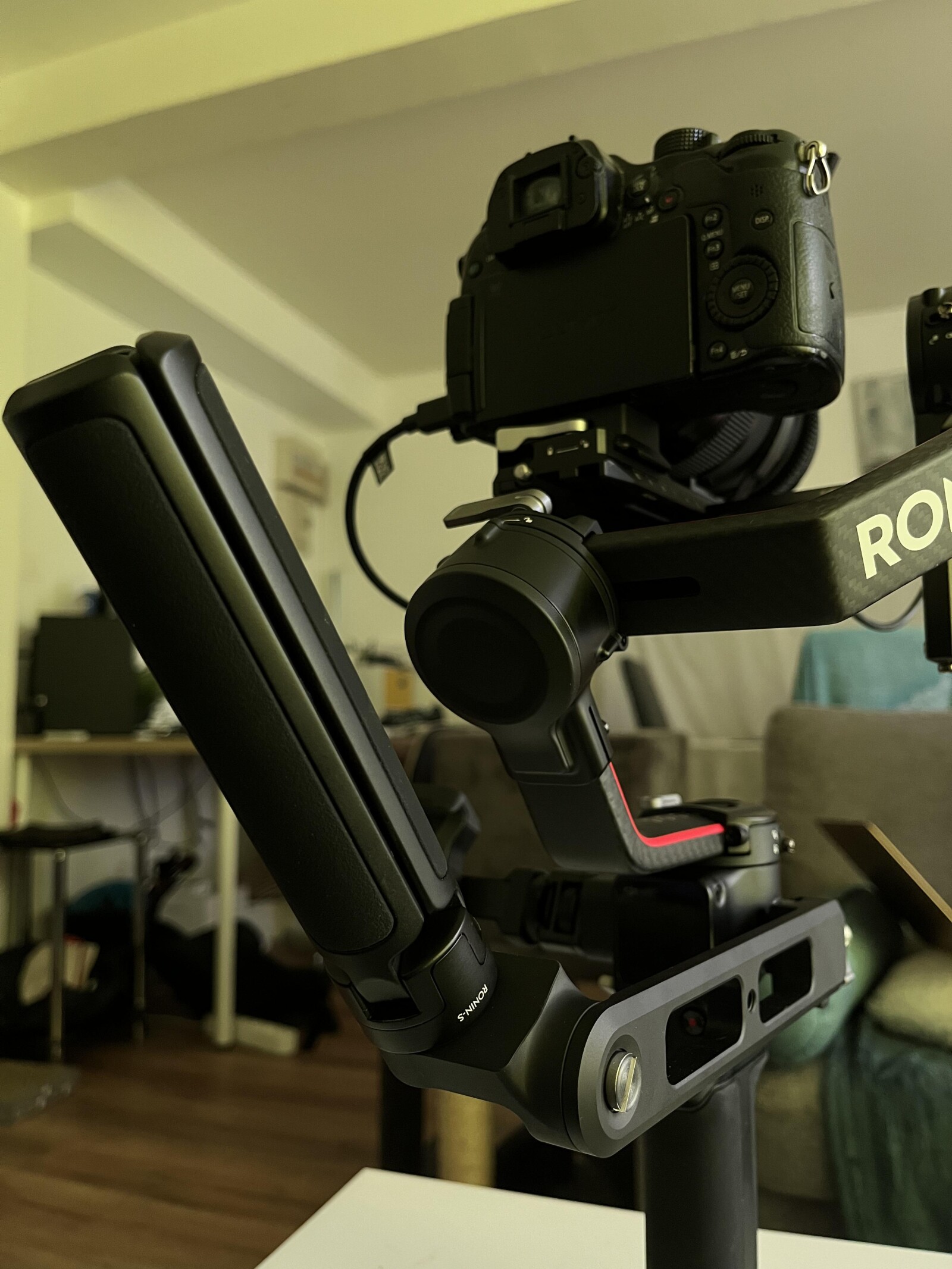 Stabilisateur Dji Ronin S2 Pro Combo - Photo 7 sur 7