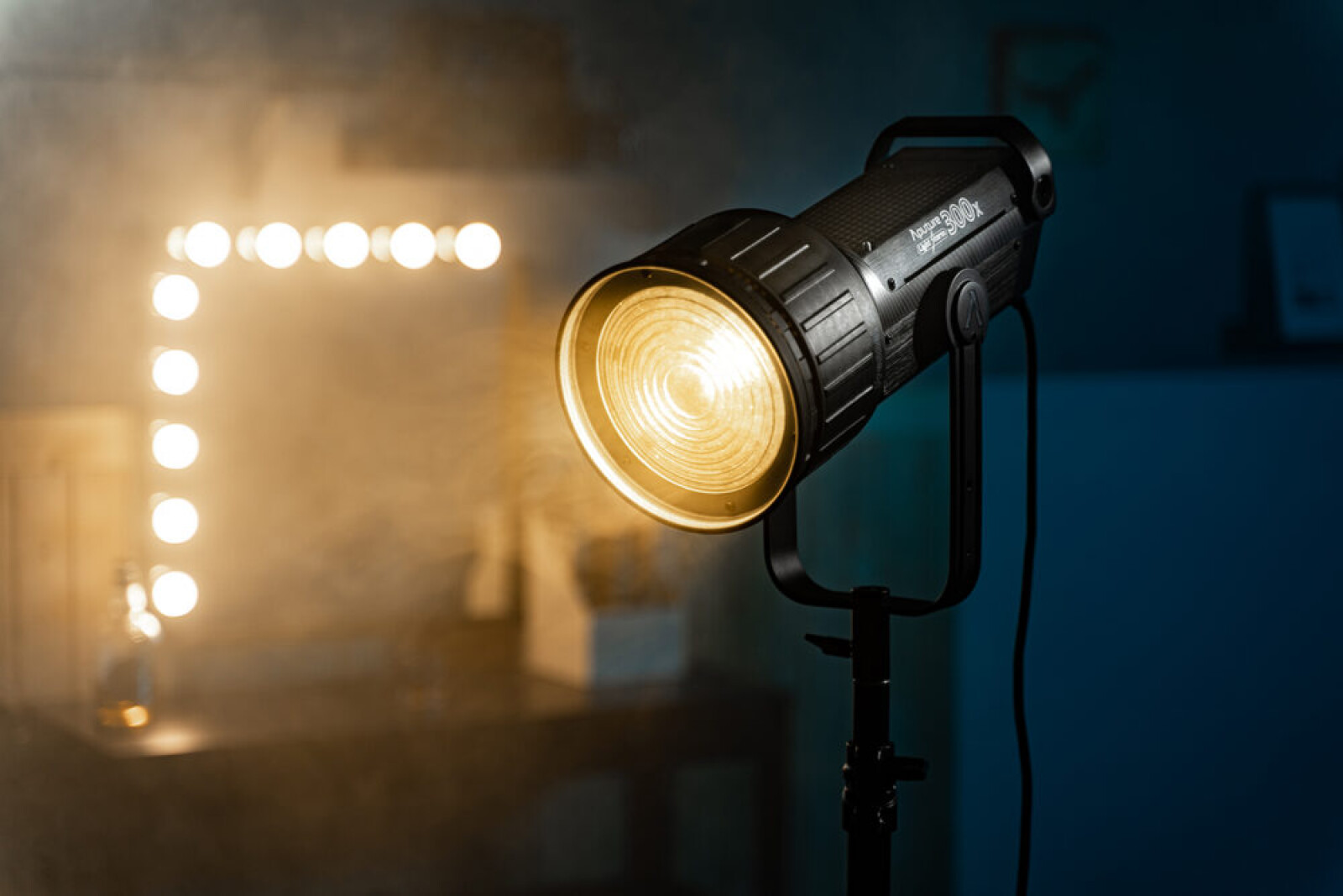 Aputure COB 300x - Photo 1 sur 2