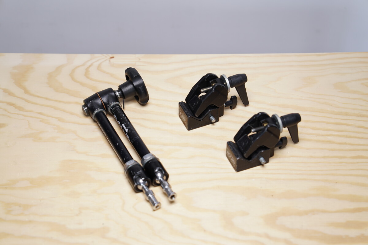 Location Manfrotto Bras Magique avec 2 Super-clamps - Lightyshare