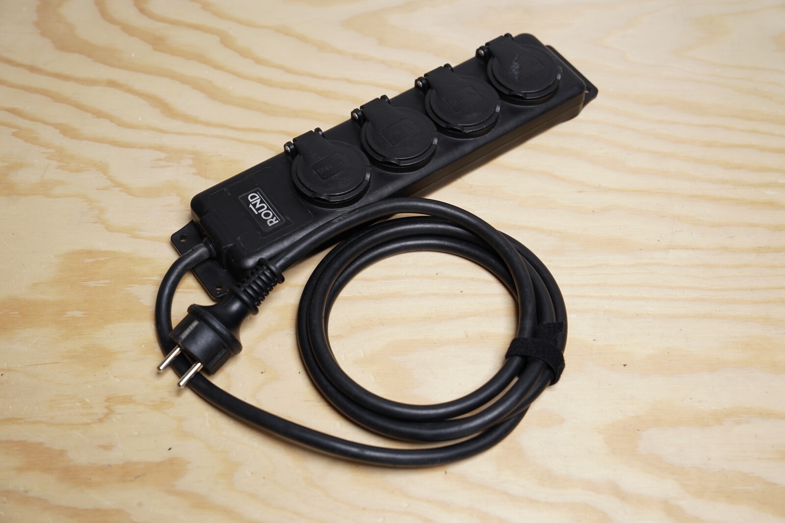 Multiprise 16A 4 ports - Photo 1 sur 1