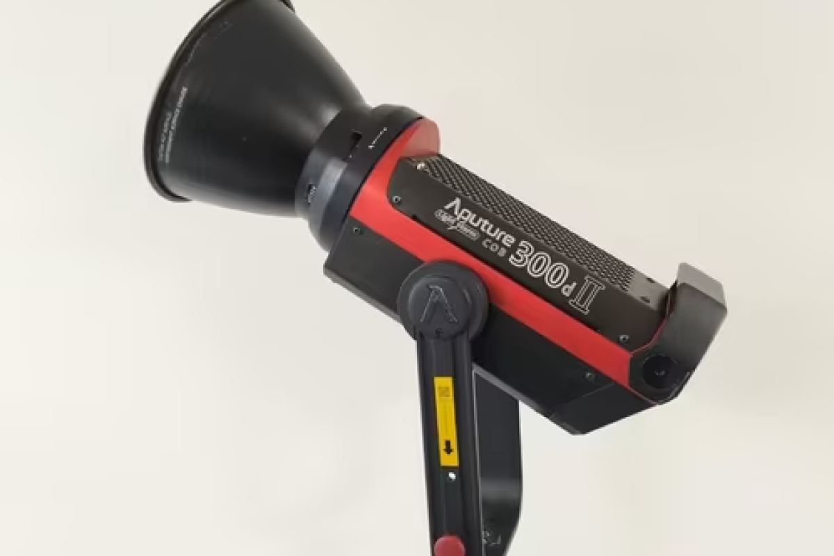Location APUTURE LS 300d II - Lightyshare