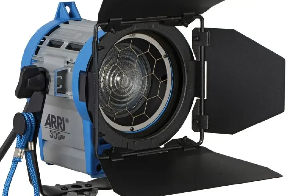 Location ARRI Fresnel 300W/650W - Lightyshare