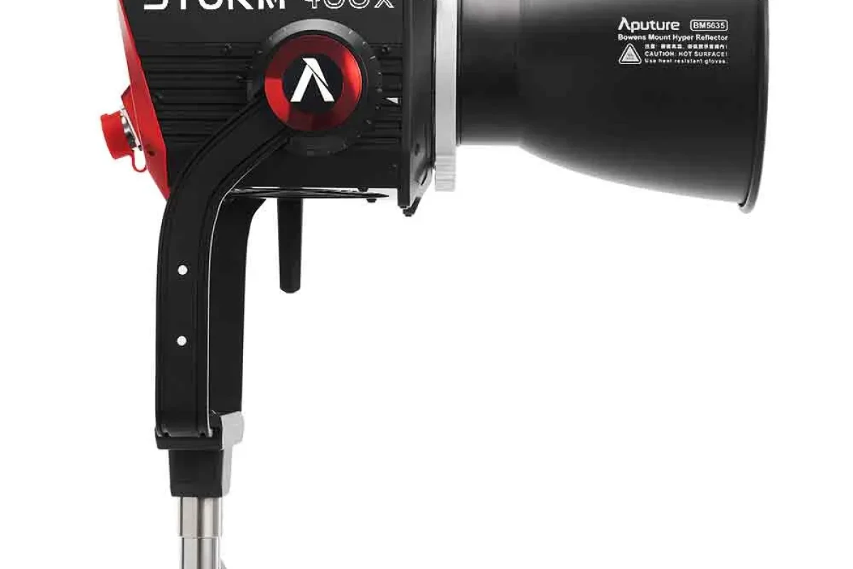 Location APUTURE Storm 400x - Lightyshare