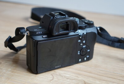Location Sony Alpha 7S II (A7S 2) / Batteries / Cables