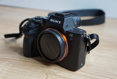 Location Sony Alpha 7S II (A7S 2) / Batteries / Cables