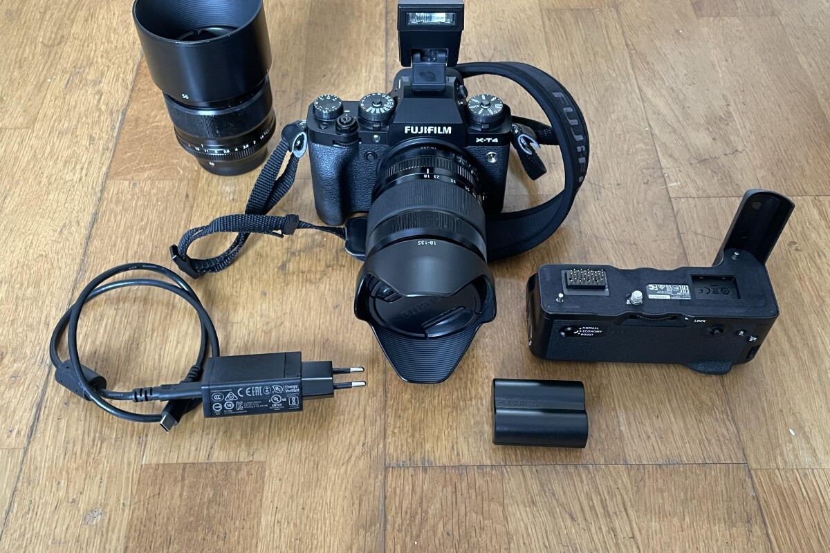 Location Boitier Fujifilm XT4 + Kit 2 optiques  - Lightyshare