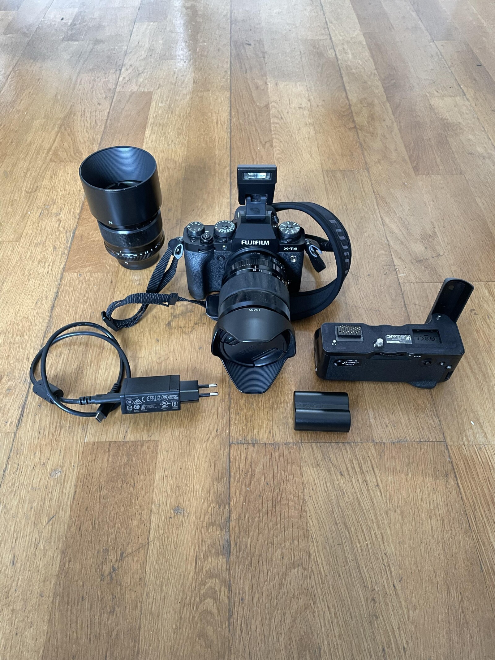 Boitier Fujifilm XT4 + Kit 2 optiques  - Photo 1 sur 5