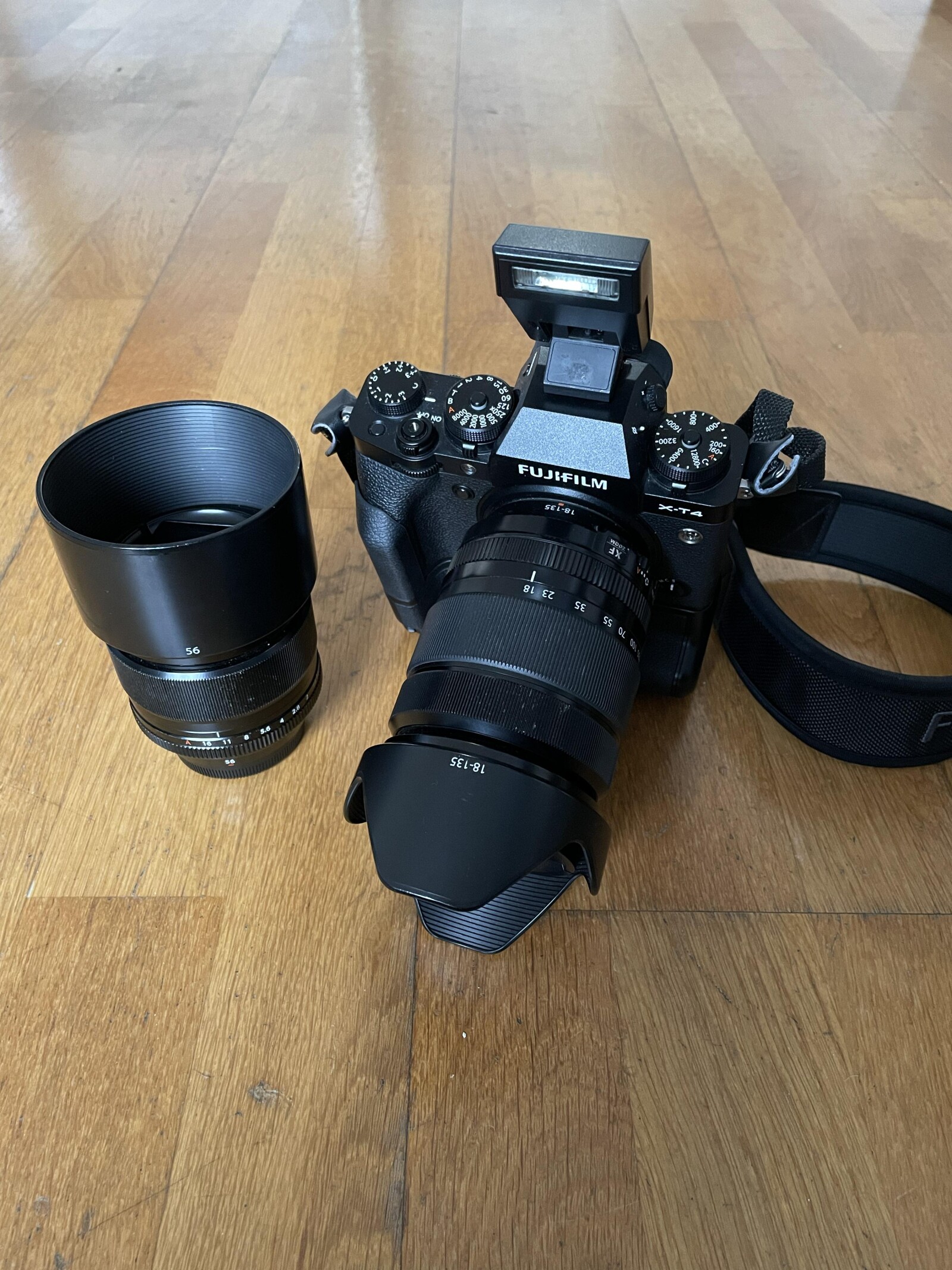 Boitier Fujifilm XT4 + Kit 2 optiques  - Photo 4 sur 5