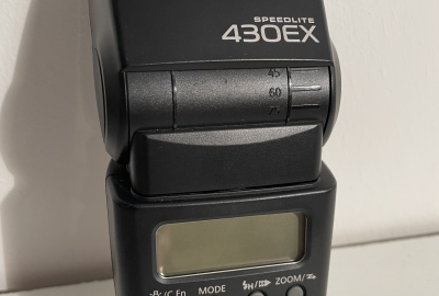 Location Canon Flash Canon speedlite 430X