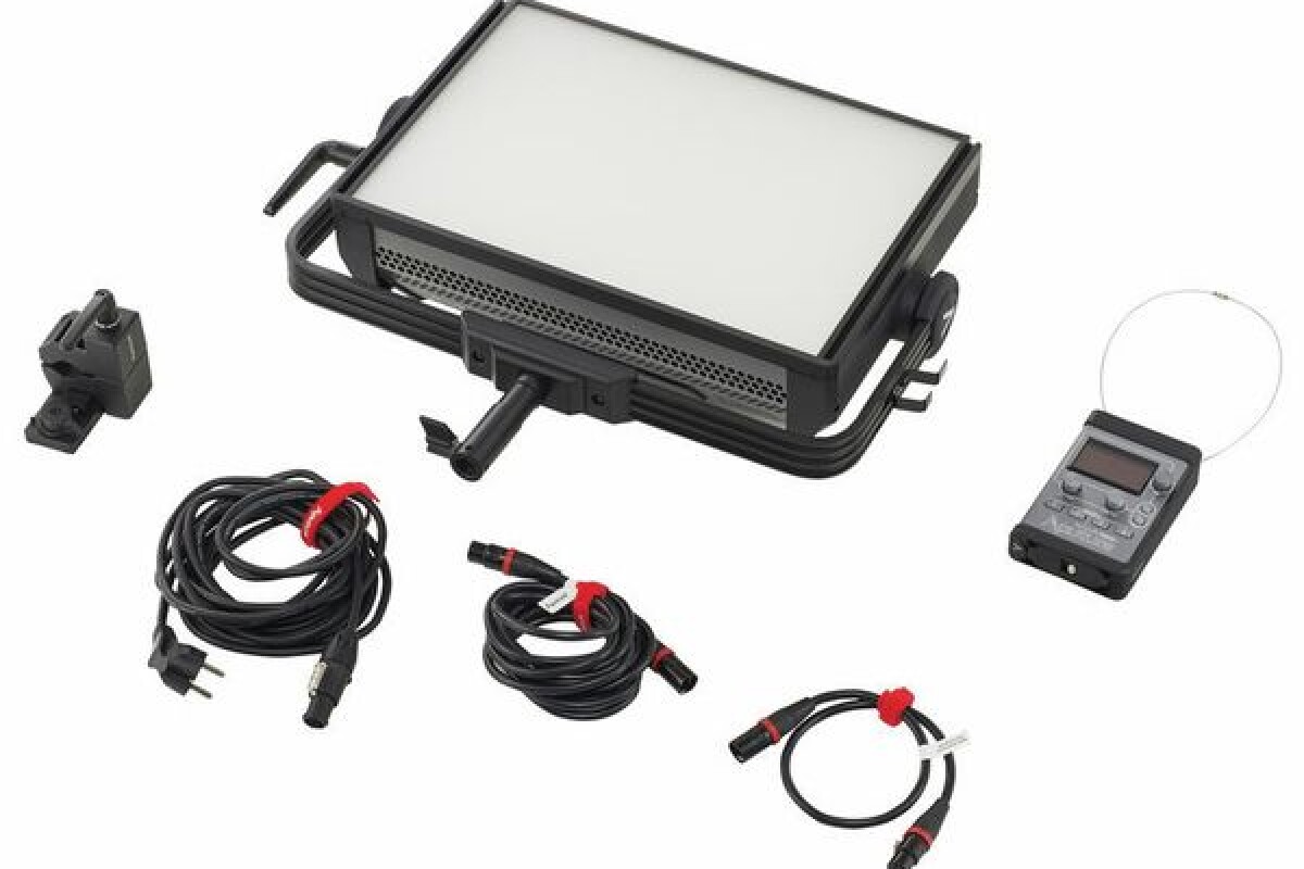 Location Aputure Nova P300c - Lightyshare