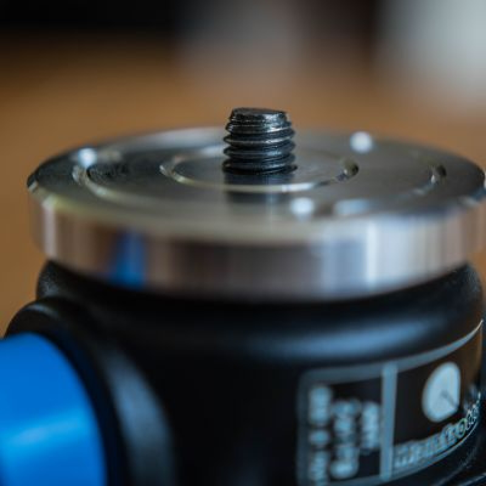 Ventouse manfrotto avec base 60mm & 3/8'' - Photo 2 sur 3