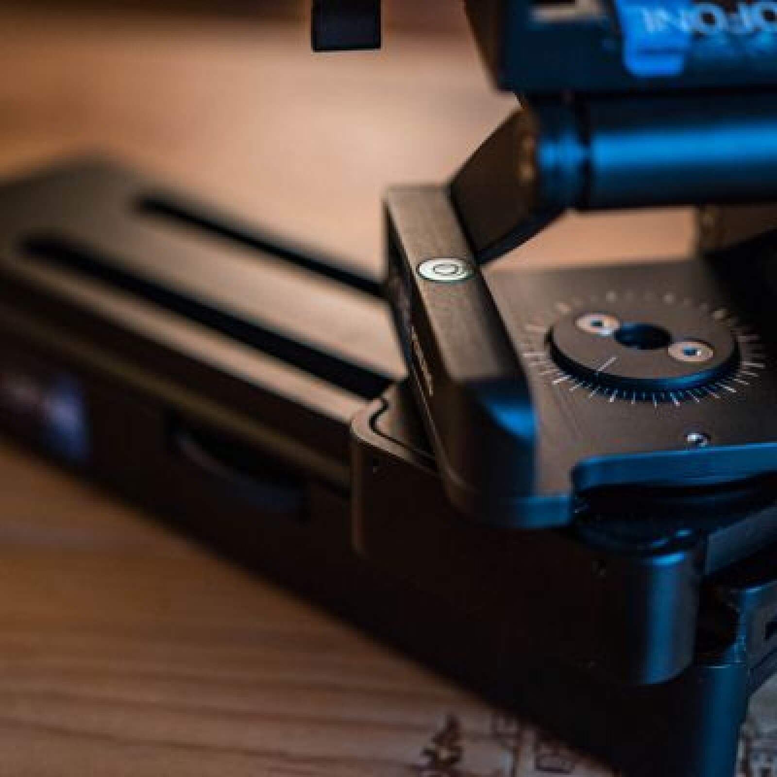 Slider Motorisé Edelkrone - Photo 3 sur 5