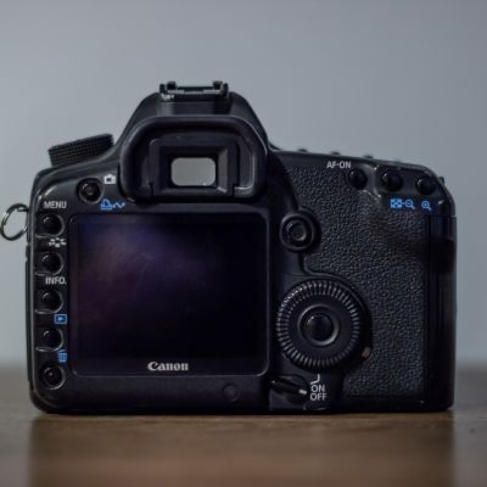 Canon 5d mark ii + 50mm f/1.4 - Photo 5 sur 5