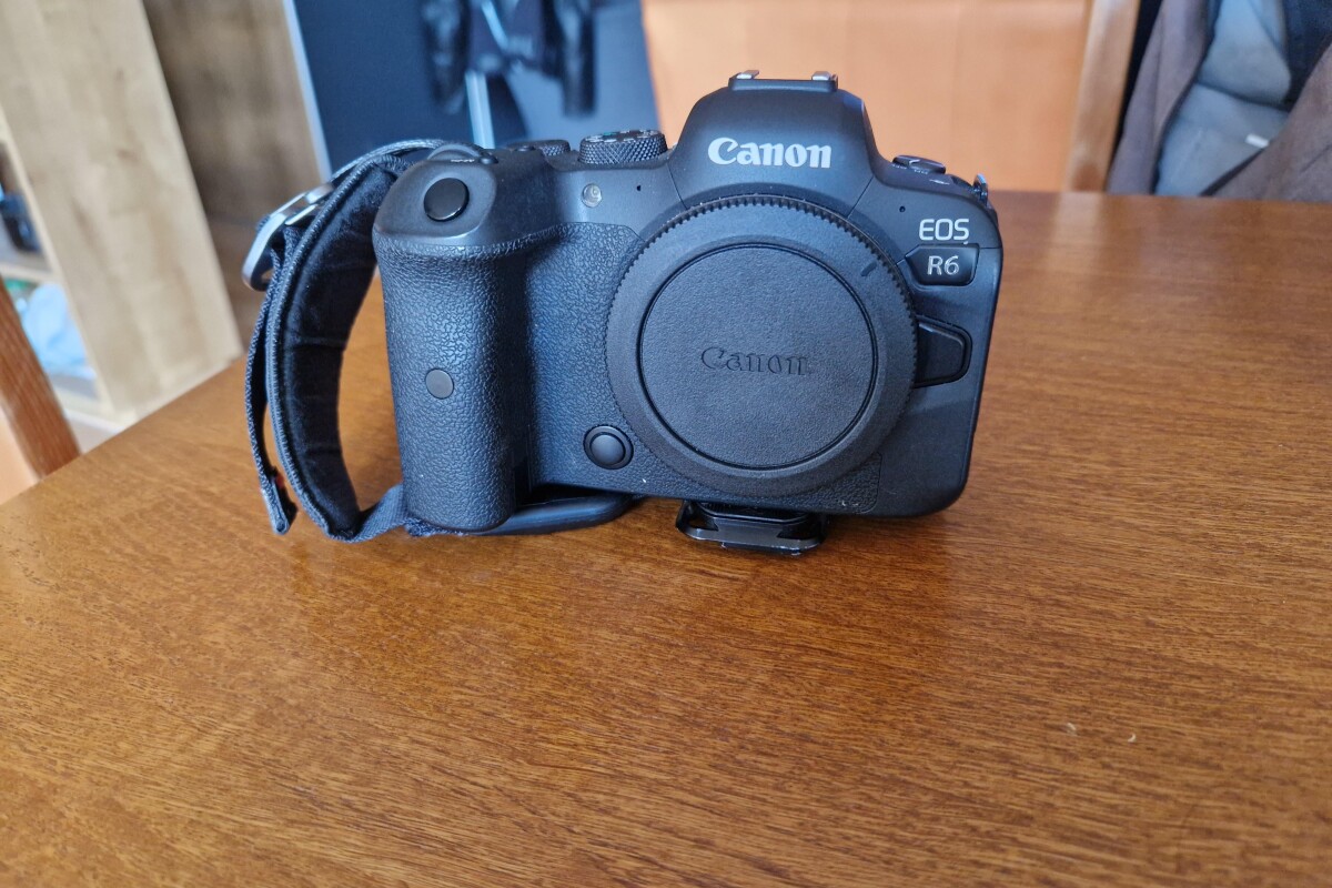 Location Canon R6 et bague d'adaptation - Lightyshare