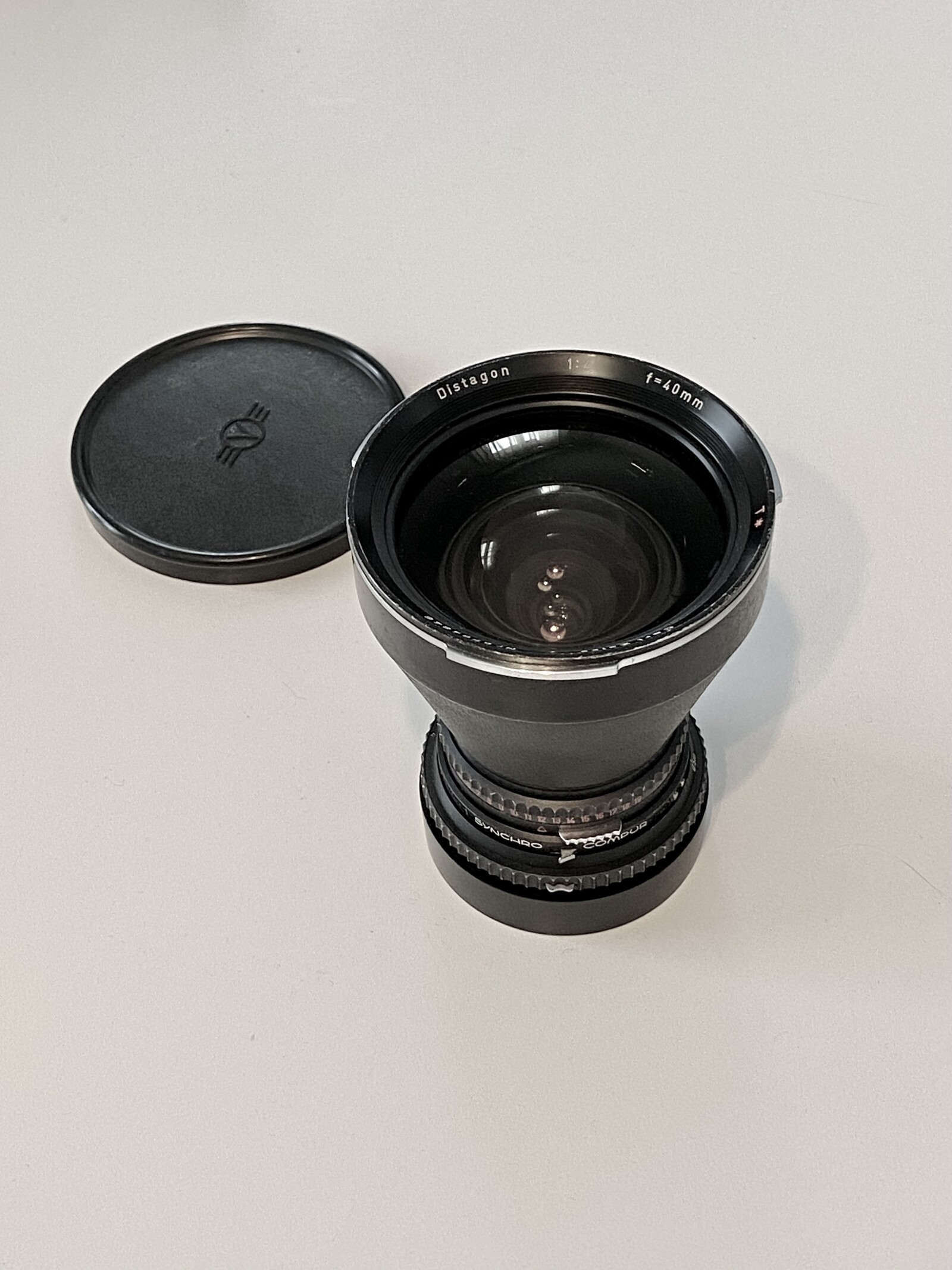 Hasselblad Zeiss Distagon 40mm T* f/4 - Photo 1 sur 3