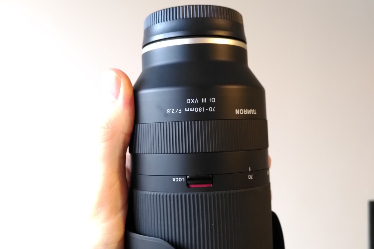Location Tamron 70-180mm F/2.8 Di III VXD pour Sony FE - Lightyshare