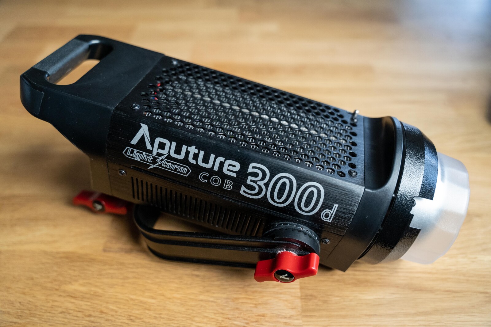 Aputure 300D - Photo 1 sur 5