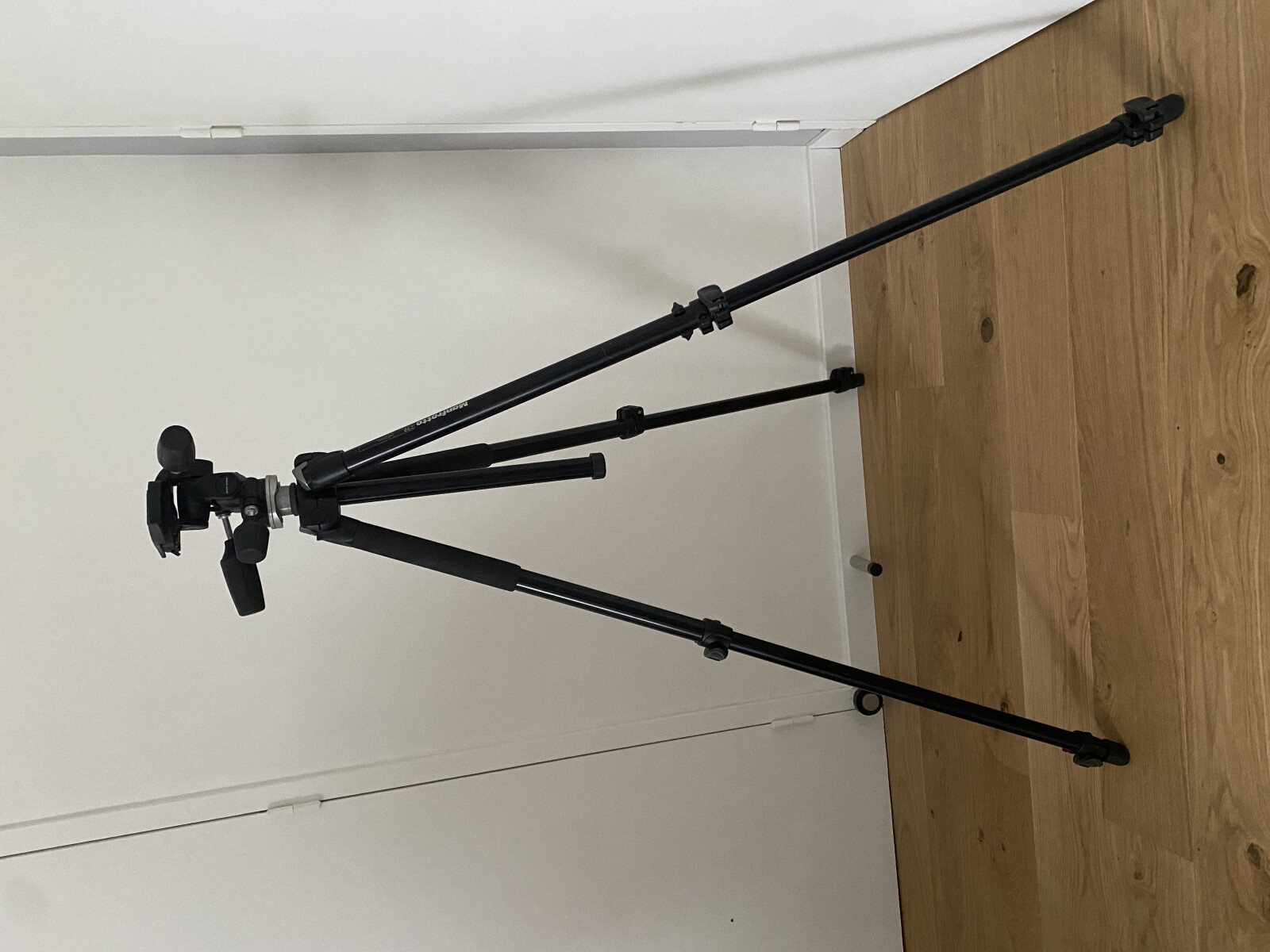 Trépied Manfrotto 290 xtra - Photo 2 sur 2