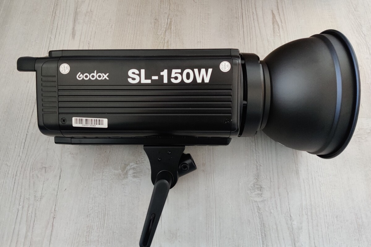Location Lumière Godox SL 150W - Lightyshare