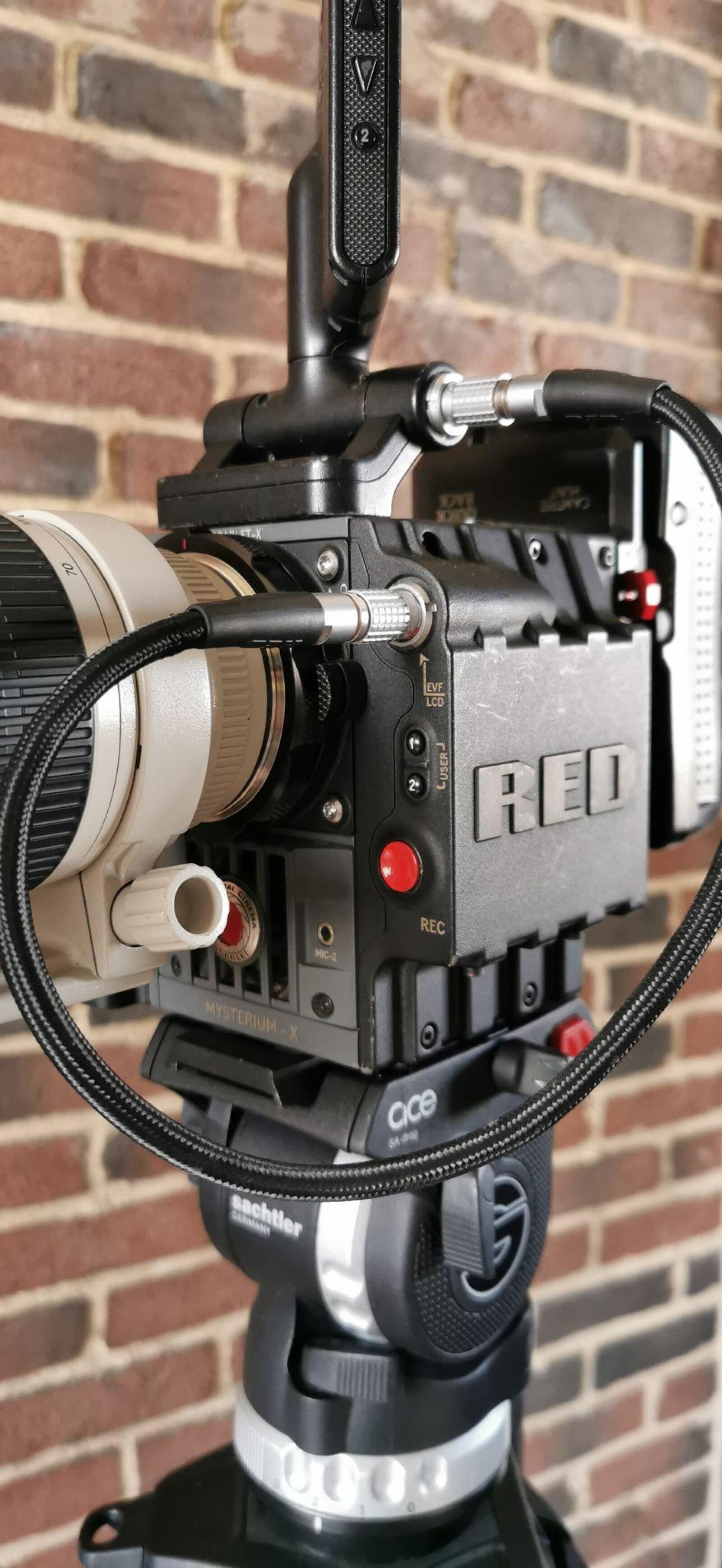Caméra RED Epic MX + trépied Sachlter et accessoires  - Photo 3 sur 4