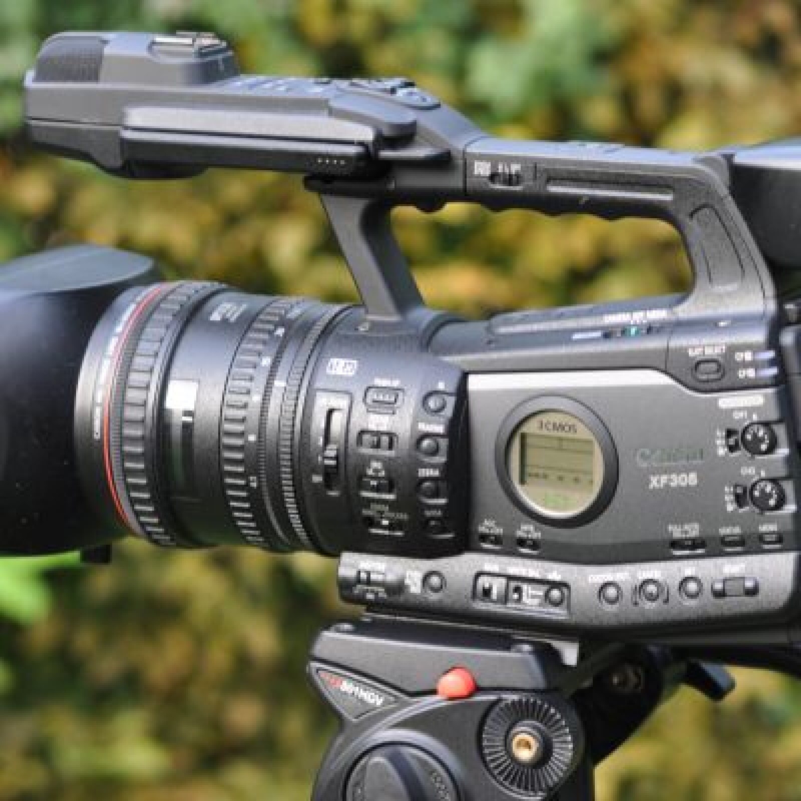 camera canon XF-305 avec deux batteries et deux cartes compact flash - Photo 1 sur 5