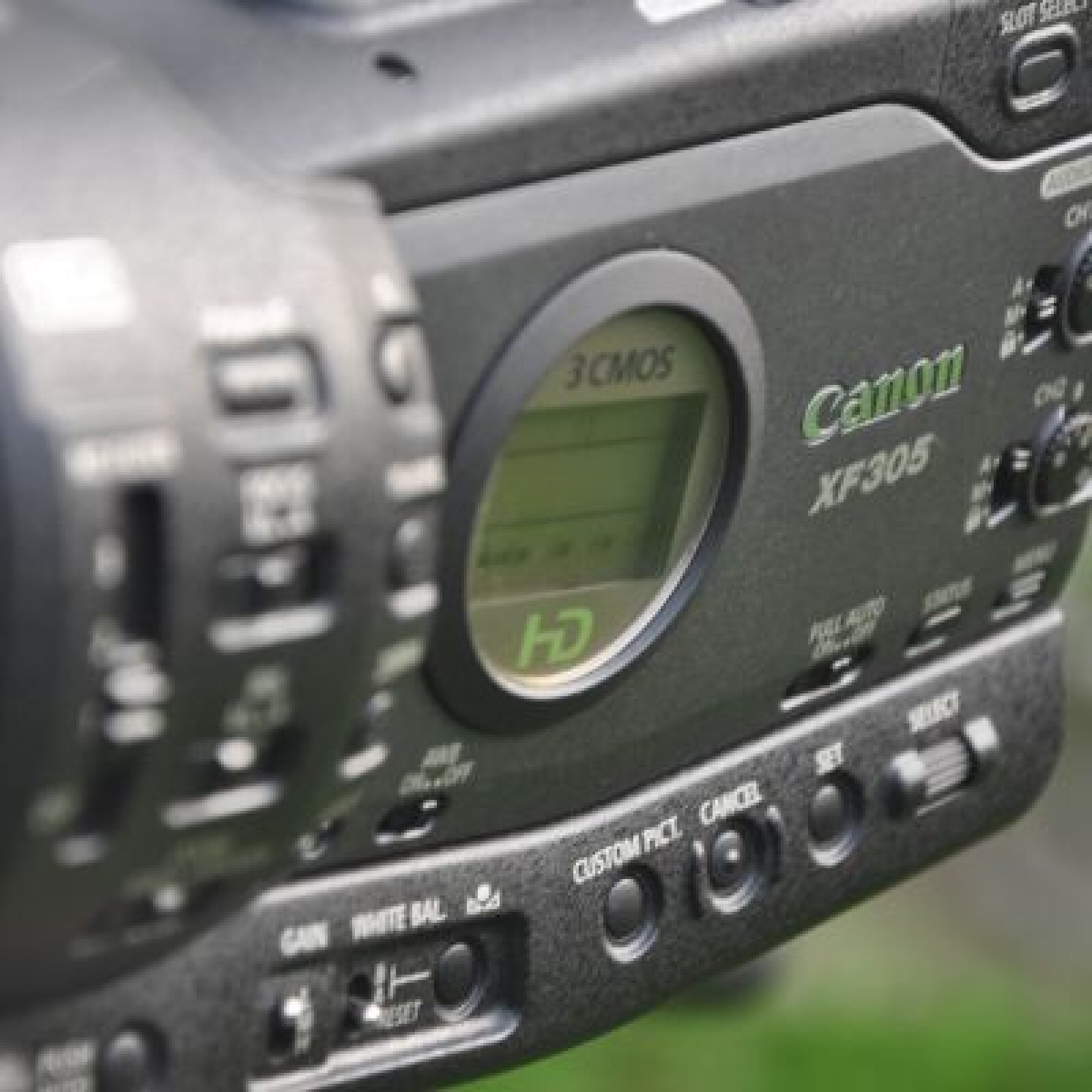 camera canon XF-305 avec deux batteries et deux cartes compact flash - Photo 3 sur 5