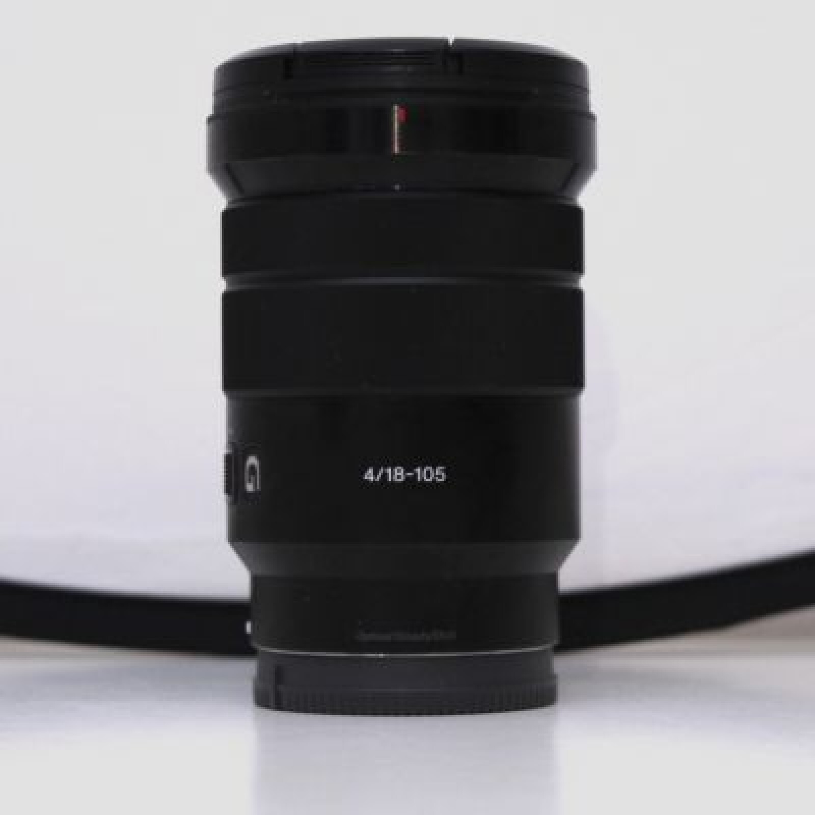 Optique Sony 18 - 105 mm stabilisée F4 + Filtre UV + Macro - Photo 1 sur 1