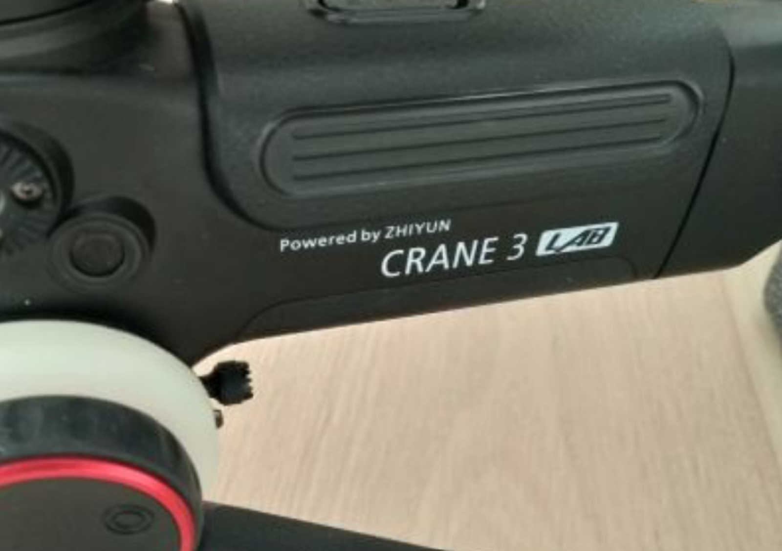 Stabilisateur vidéo Zhiyun Crane 3 - Photo 2 sur 2