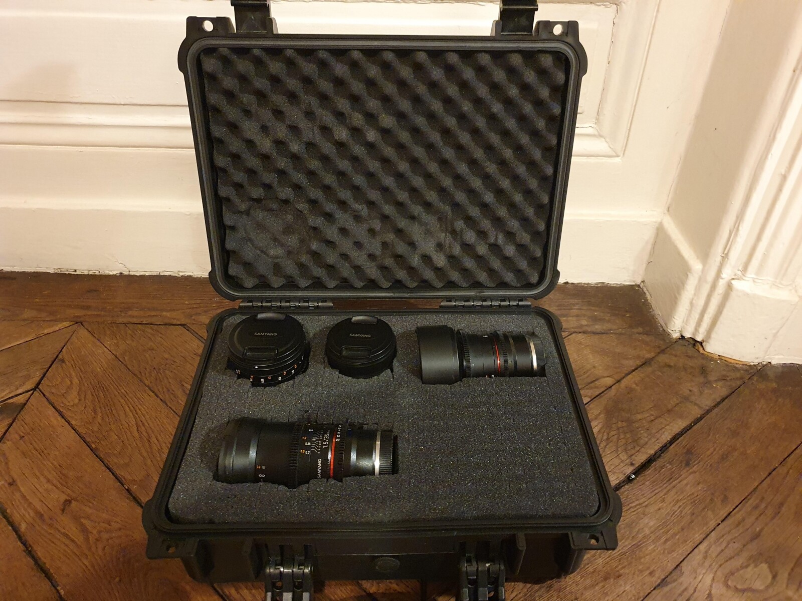 Set Optiques Samyang VDSLR II 14mm 20mm 35mm 85mm - Photo 1 sur 6