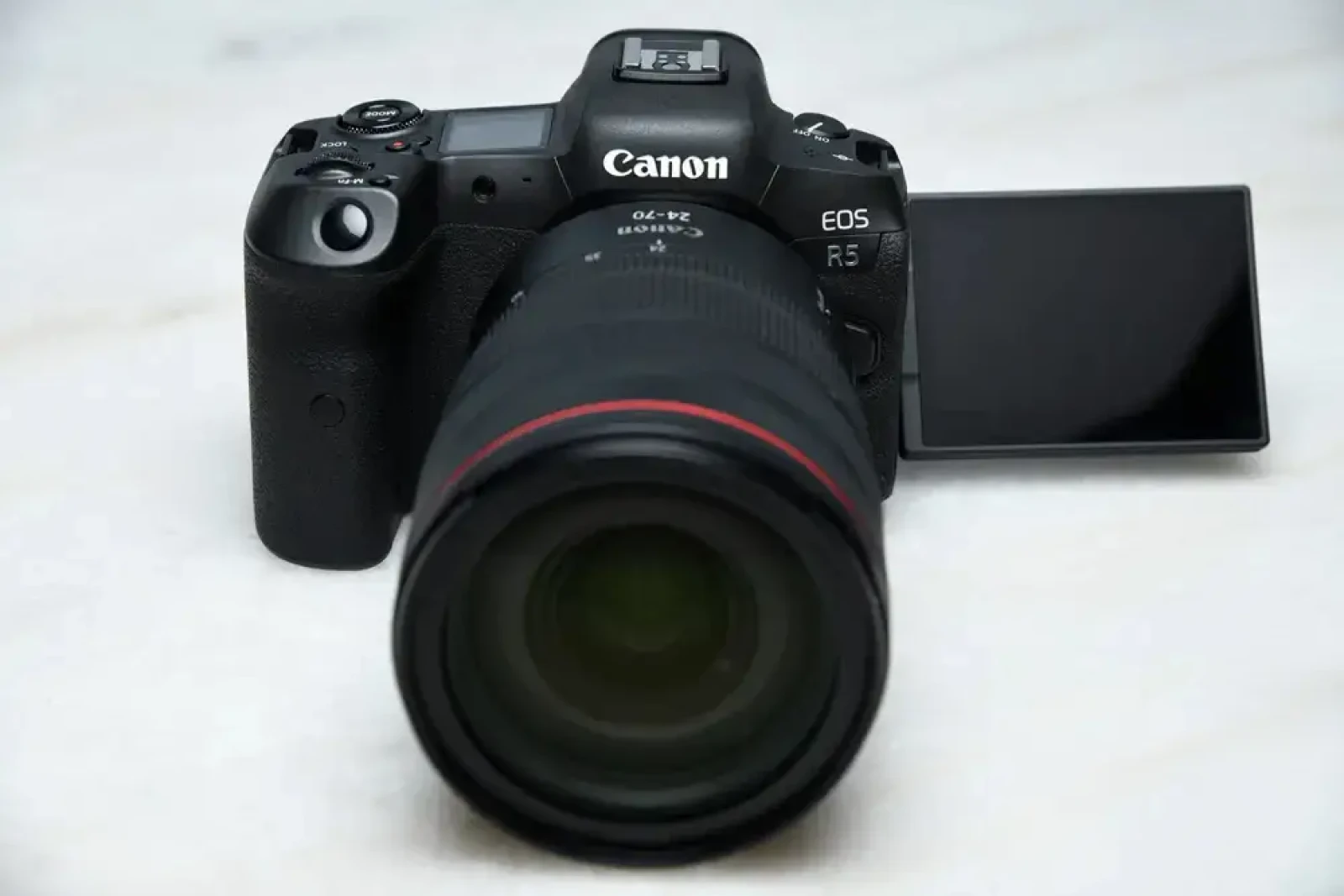 R5 + 24/70 + Ronin RS4 Pro - Photo 1 sur 2