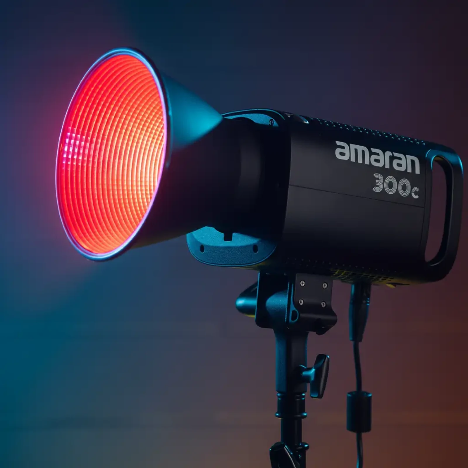 Amaran Amaran 300C - Photo 1 sur 1