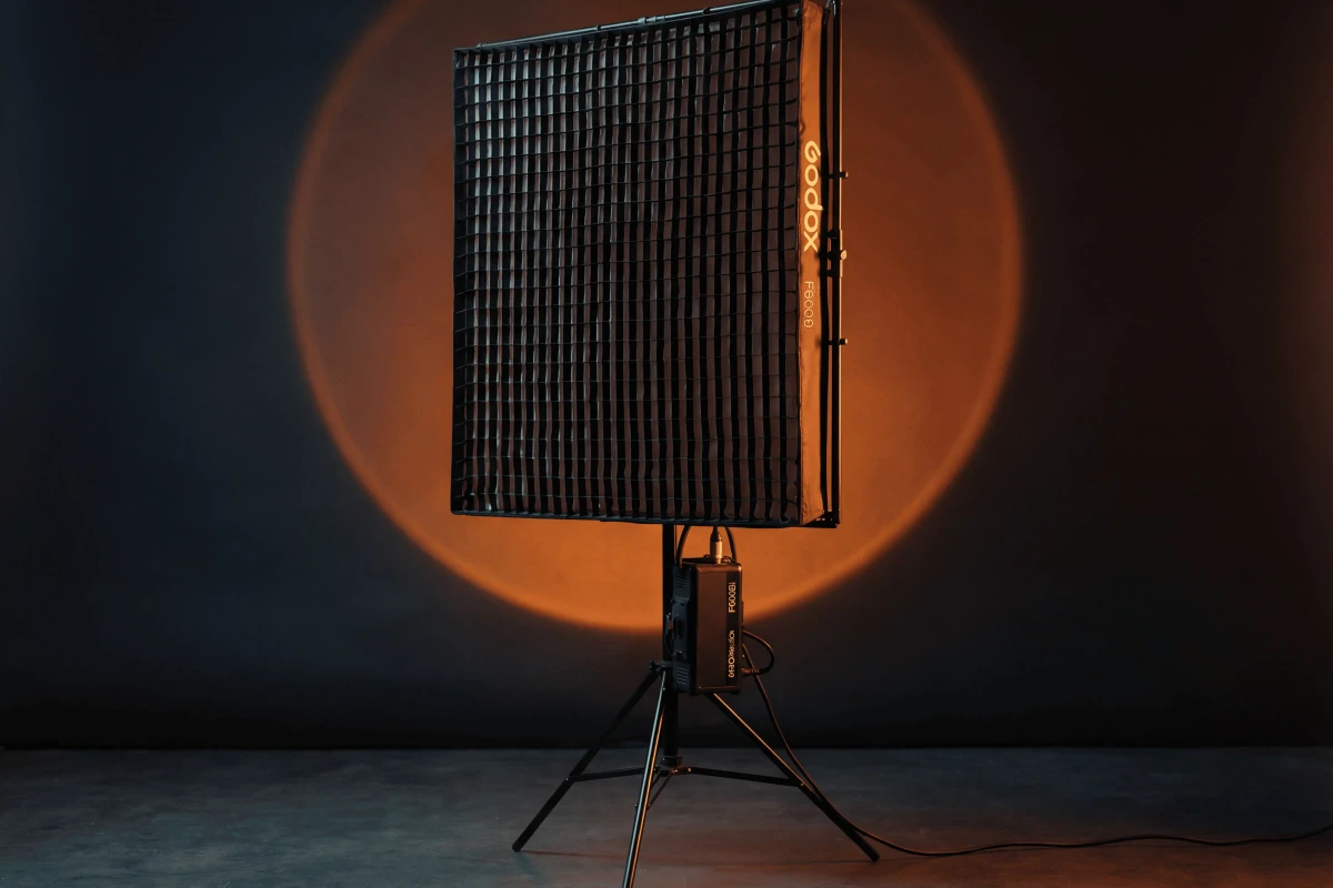 Location Godox KNOWLED F600Bi - Lightyshare