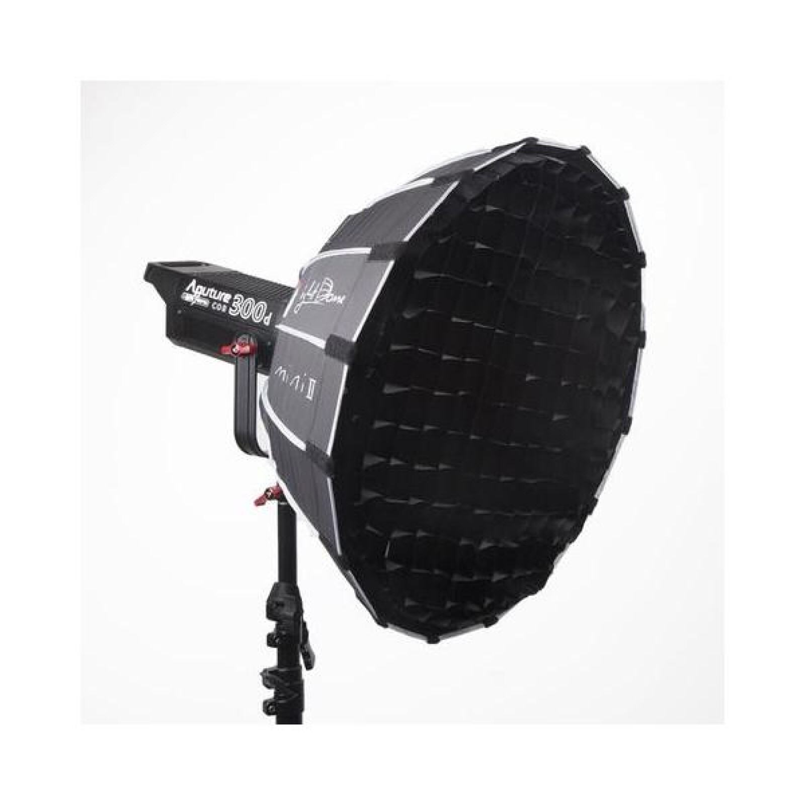 Aputure COB 300D Mark II + Dome ou monture Fresnel - Photo 3 sur 4