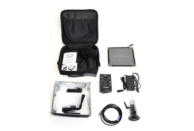 Location  CINEROID FL400V  | Panneau led souple 25x25