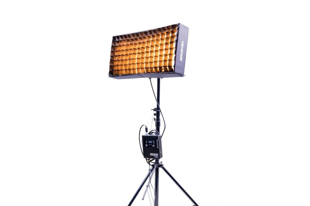 Location APUTURE F21C : Panneau led souple RGBW 30x60 - Lightyshare