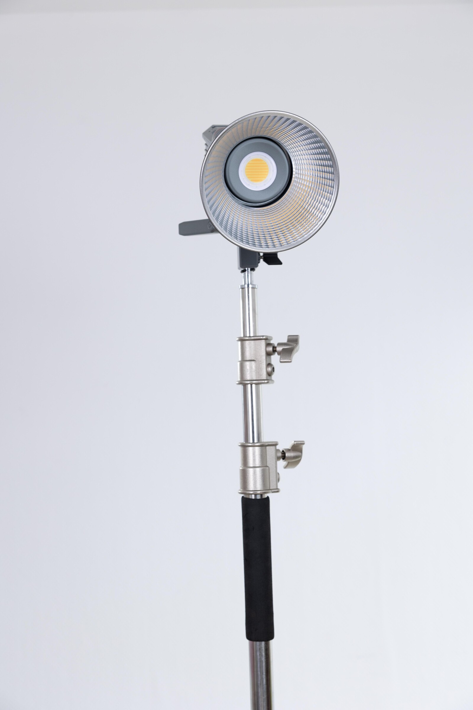 Aputure Amaran 200X - Photo 3 sur 3